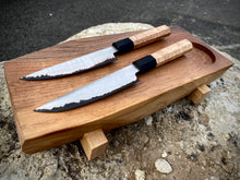 Laden Sie das Bild in den Galerie-Viewer, SET 2 PETTY KNIVES &amp; FEEDING BOARD! Forged Kitchen Knife, Japanese Style.